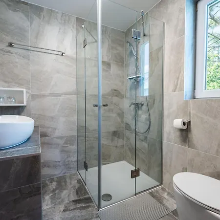 Terezija Hotel Baška