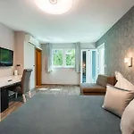 Terezija 3*