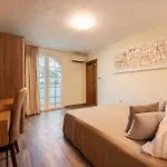 Terezija 3*