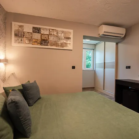 Hotel Terezija 3*
